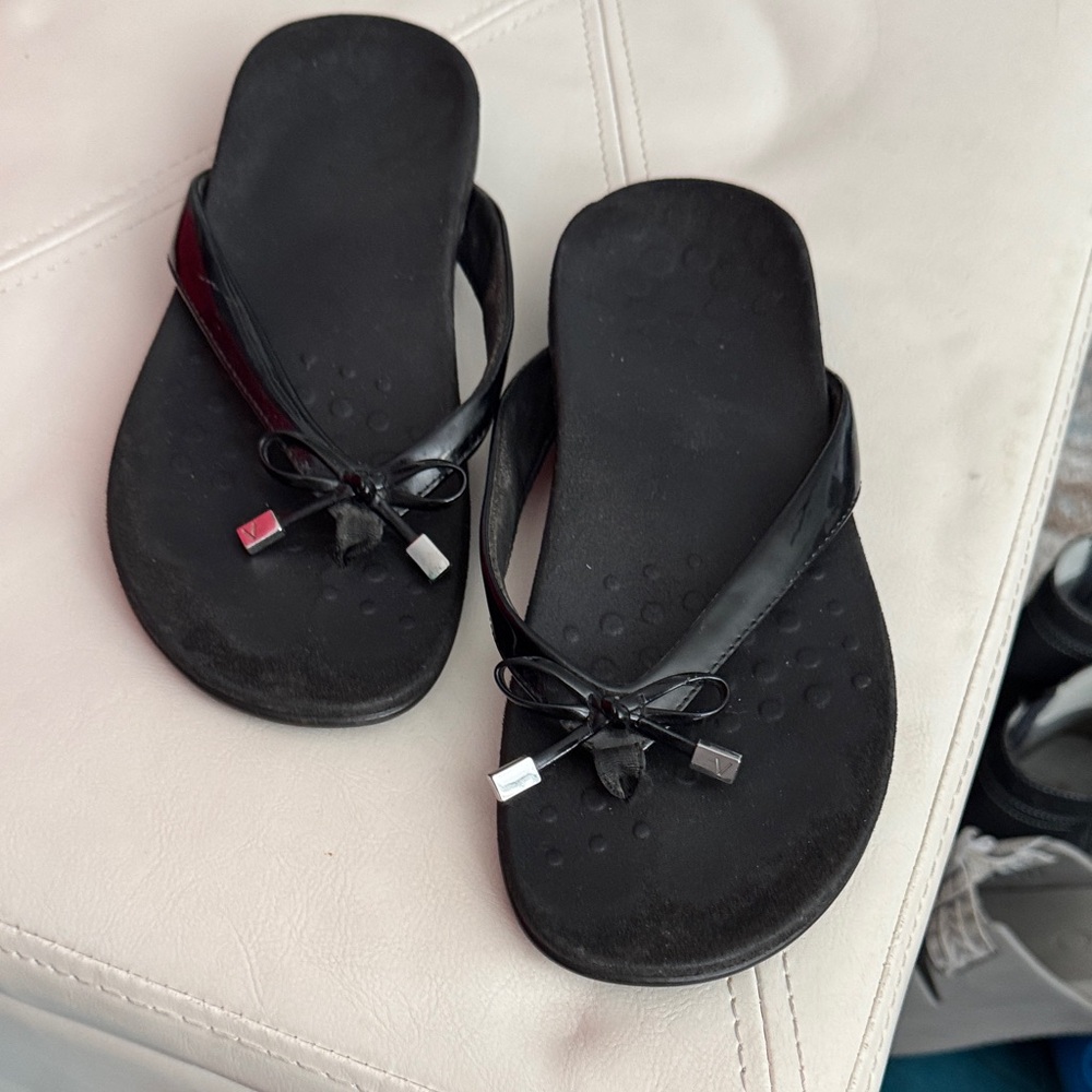 Vionic Black Women's Sandals with Bow Accent